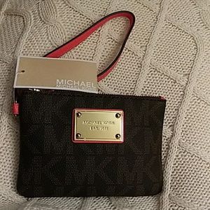 NWT Michael Kors Jet Set Small Wristlet